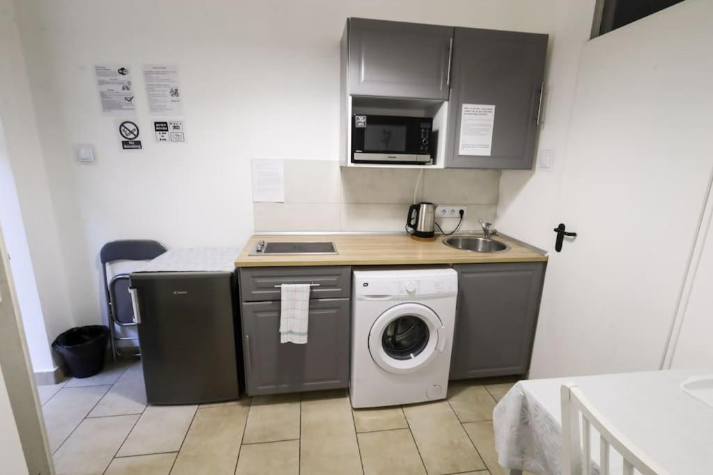 בודפשט Pest-Port Private Apartment Room-6 מראה חיצוני תמונה