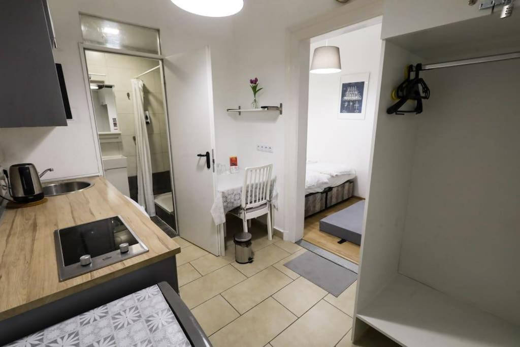בודפשט Pest-Port Private Apartment Room-6 מראה חיצוני תמונה